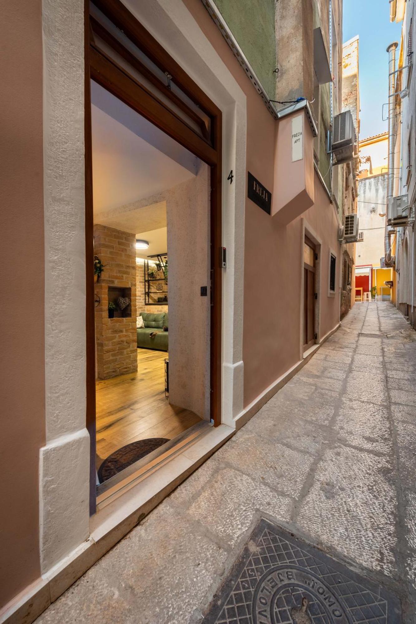 Freja- Luxury Studio Apartment Old Town Zadar Center 외부 사진